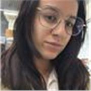 Estudiante de enfermería, que entiende conceptos de anatomía, biología, y materias relacionadas con la salud. Inglés un B2.