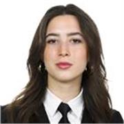 Profesora de inglés con experiencia internacional, grado en ADE en inglés y más de cuatro años enseñando en una academia.