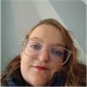 Me defino como una persona a la cual le encantan los niños ,soy sensible, paciente, puntual y dinámica divirtiendose aprendiendo