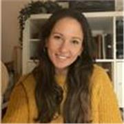 Insegno italiano agli adulti in modo allegro e coinvolgente.