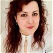 Diplomata Liceo Classico offre ripetizioni di Latino online