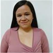 Educadora en educación infantil que apoya procesos de lectura y de escritura en niños y niñas