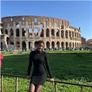 Estudiante de universidad, nativa en inglès con certificado C1 del marco europeo
