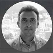 Profesor de Excel imparte clases a personas de todas las edades y especies