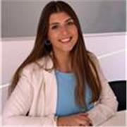 Profesora de Derecho, historia y ética, diversas ramas, adaptaciones al plan de estudios