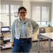 Profesora de inglés con certificación CELTA-A de Cambridge y 8 años de exp. dando clases online y presenciales. Fluido en español