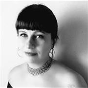 Profesora en Lengua y Literatura castellana . Coordinadora en políticas culturales y educativas