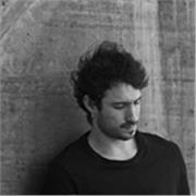 Aulas presenciais e online de português e literatura