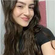 Étudiante qui donne des cours particuliers en anglais