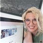 Offro percorsi personalizzati di social media marketing e digital communication - Copywriting -Storytelling - Scrittura creativa