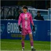 Football coach with 3 years of experience coaching in the UK and America specialising in Goalkeeper 1 to 1 tutoring .