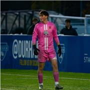 Football coach with 3 years of experience coaching in the UK and America specialising in Goalkeeper 1 to 1 tutoring .