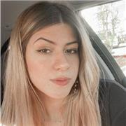 Soy estudiante, mi lengua materna es el rumano, pero soy bilingüe en español. Además de que me gusta dar clases y ayudar a los demás. También tengo un nivel intermedio de inglés. Soy muy simpática y estaría encantada de dar clases