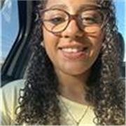 Estudiante de bachillerato con un algo nivel de ingles dispuesta a enseñar inglès a los MáS pequeños de la casa