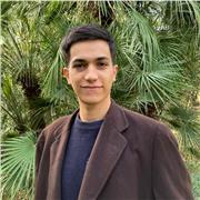 Profesor titulado en Humanidades ofrece clases de Lengua castellana/catalana y Literatura, Historia, Filosofía e Inglés.