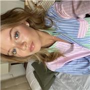 Étudiante en classe préparatoire, je donne des cours à tous les niveaux afin de préparer des examens ou améliorer ses résultats