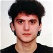 Diplomato al liceo classico, iscritto al secondo anno di università, offro lezioni di latino e inglese