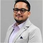 Licenciado en Diseño Gráfico con amplia experiencia en Branding Corporativo e Identidad de Marca