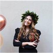 Insegnante di lingue straniere e italiano per stranieri laureata in Mediazione Linguistica Interculturale e Interpretazione offre lezioni private per bambinI/e e ragazzi/e di tutte le età, ma anche persone adulte e principianti assoluti/e, anche a distanz