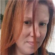 Sou ítalo-brasileira, professora universitária no Brasil e estou à disposição para ensinar