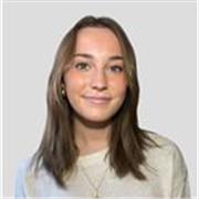 Estudiante de Economía, responsable y paciente, con experiencia enseñando a niños y ayudándoles a aprender matemáticas fácilmente.