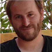 Professeur agrégé de maths donne cours à lycéens et étudiants du supérieur jusqu'au niveau bac+5