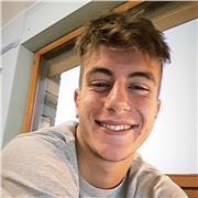 Mi chiamo Alessandro e sono uno studente di Medicina al quinto anno. Posso aiutare i vostri ragazzi là dove hanno necessità