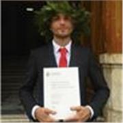1.	“Vuoi sviluppare un pensiero critico e analitico che ti distingua? Possiedo laurea in Filosofia conseguita  con 110 e lode!