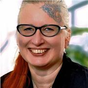 Dr. Jolanda
