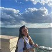 Mi chiamo Elif, ho 19 anni e frequento l'Università di Torino. Posso dare ripetizioni in inglese, matematica, storia ed italiano, economia, ma anche in molte altre materie