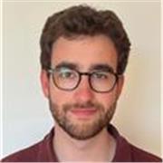 Graduado en Lengua y Literatura Españolas da clases en ESO y BAC en Lugo.