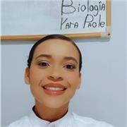 Oi, me chamo Yara. Tenho 24 anos e me formei recentemente no curso de Licenciatura em Biologia do Instituto Federal de Brasília IFB. Considero que possuo experiências na área de ensino por ter me envolvido desde o início da graduação em projetos de pesqui