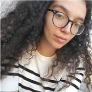 Profesora de francés apta por todos los niveles .