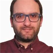 Doctor. Enseño ciencias (Química, Matemática) y lenguas (Italiano, Inglés).