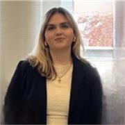 Profesora de inglés ofrece clases para niños entre 11 y 18 años