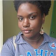 Aulas de inglês, que podem ser online ou presenciais