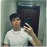 Chico joven, estudiante de un grado superior de programación, amable, con paciencia y ganas de enseñar. Principalmente ingles