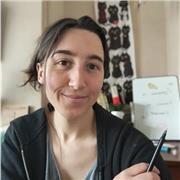 Native French tutor with years of experience, offering online tailor-made lessons!