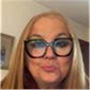 Diploma di operatore turistico .. vari attestati di qualifica con lingua inglese.. livello b1 .. disponibile a dare ripetizioni