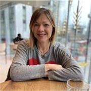 Vi aiuto per i compiti, le verifiche e la pronuncia in modo leggero e divertente.