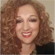 Insegnante di Italiano per Stranieri con competenze linguistiche in Inglese e Spagnolo.