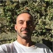 Percussionista Musicoterapista impartisce lezioni di musica speciale, offre strategie di coaching musicale per educatori