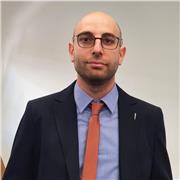 Laureato Magistrale impartisce lezioni di Geografia per studenti di istituti tecnici commerciali