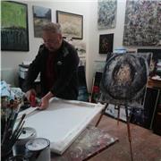 Esperto in tecniche moderne di pittura, lunga esperienza nel campo artistico per informazioni