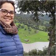 Profesora titulada en Lengua Castellana y Literatura. Además imparto idiomas. 