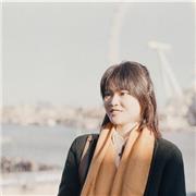 Qualified teacher from Hong Kong, with UK experience