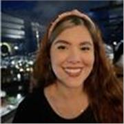 Tutora de biología, química, español, artística