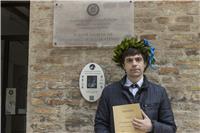 Laureato in giurisprudenza impartisce lezioni di diritto