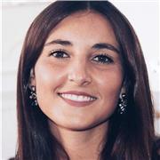 Soy graduada en Educación Primaria, con mención en lengua extranjera. Daré clases a niños de primaria o la ESO