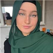 Offro lezioni a bambini e ragazzi di elementari, medie e superiori, in italiano, inglese, storia...